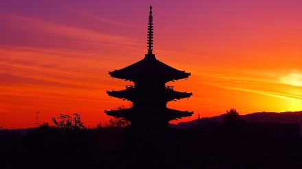 高台寺付近から眺める八坂の塔.jpg